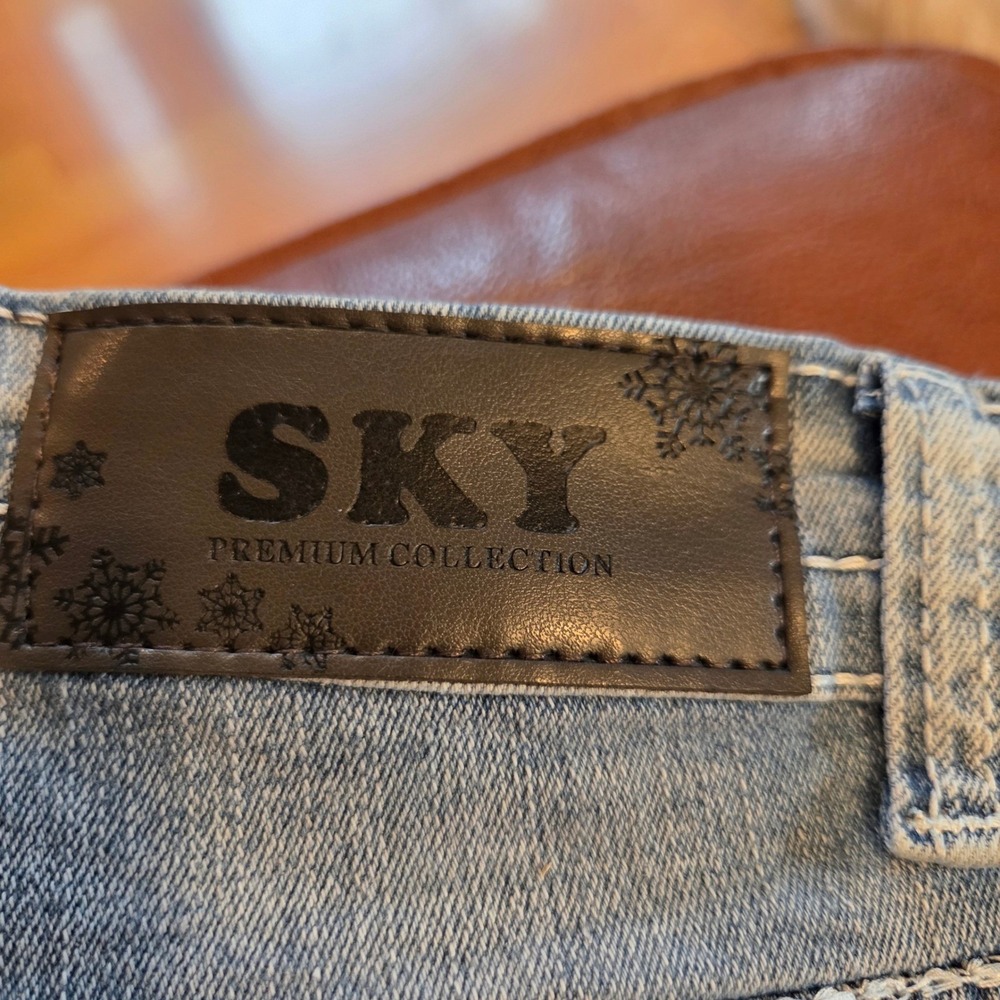 SKY Floral Sugar Skull Flare Jeans Size 9/29 NWT Embroidered Rhinestone Blue - Picture 11 of 11